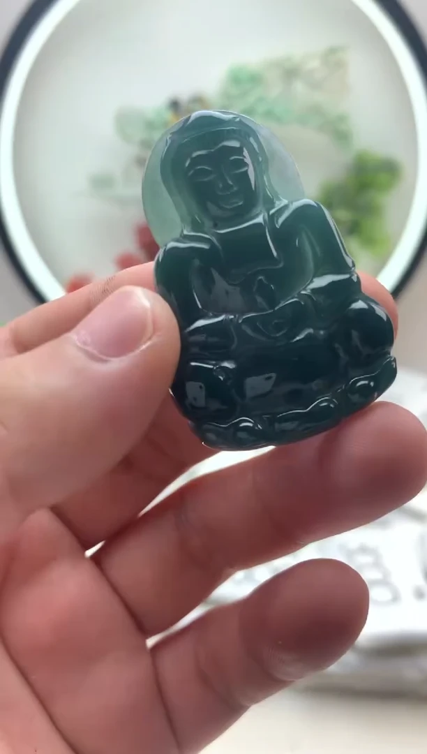 颈饰未镶嵌翡翠观音