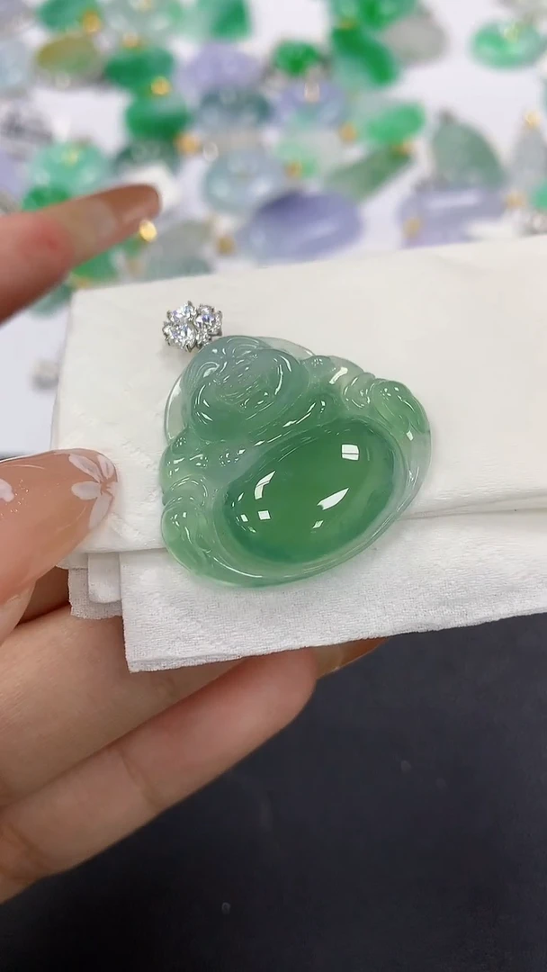 颈饰18K金镶嵌翡翠a货假一赔三支持复检百元上9元证书费自理