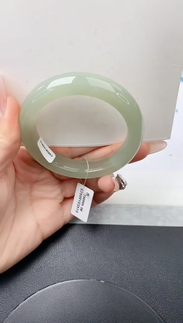 未镶嵌手镯石英质玉w110-DB多样性发货53+