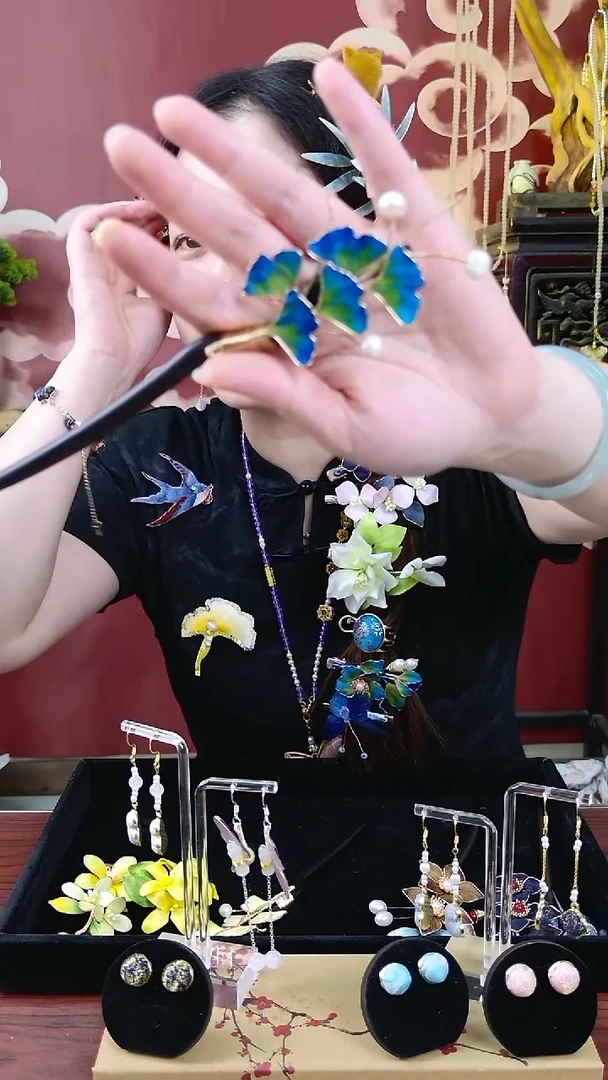 刺绣非遗绒花耳钩