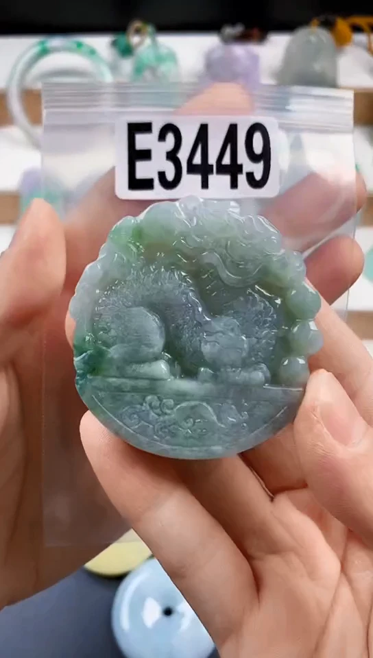颈饰未镶嵌翡翠天然翡翠吊坠挂饰