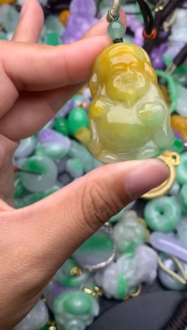 颈饰未镶嵌翡翠天然缅甸翡翠吊坠