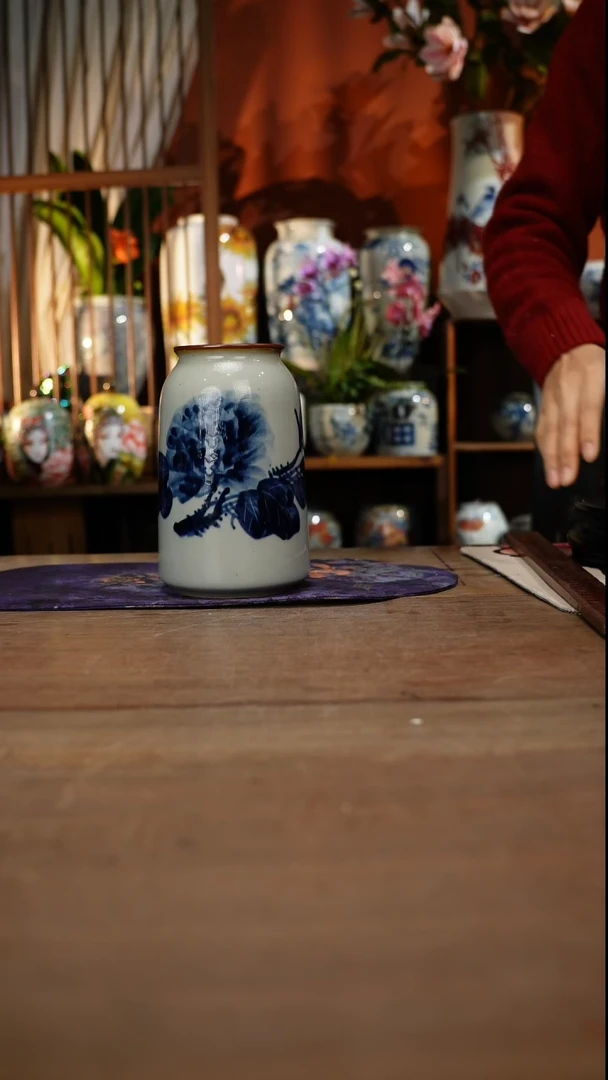 当代景德镇设计师釉下手绘陶瓷花瓶