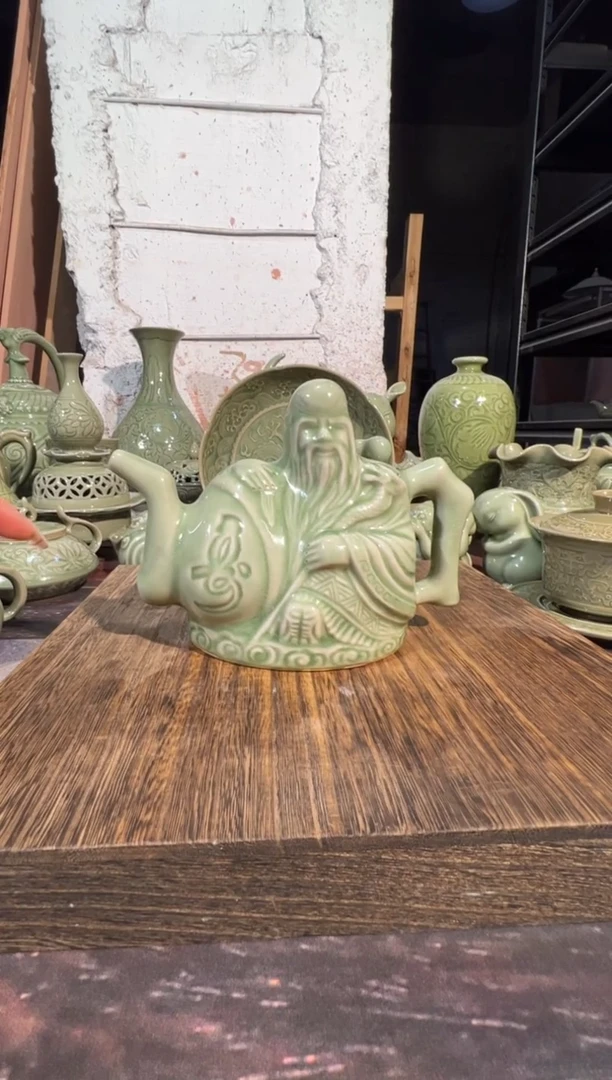 微瑕耀州窑两心壶