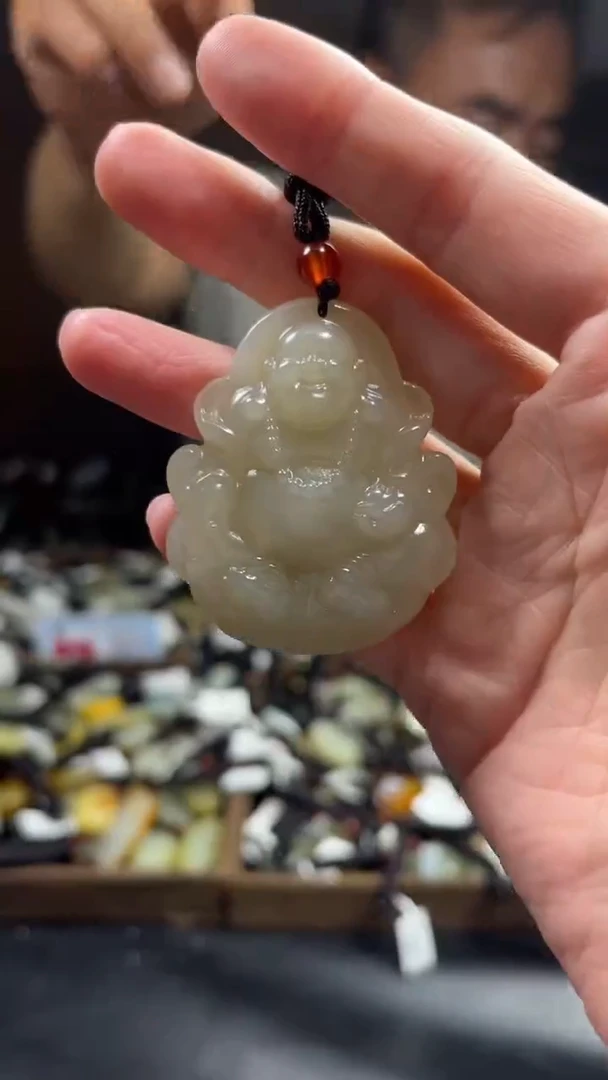 和田玉未镶嵌颈饰·