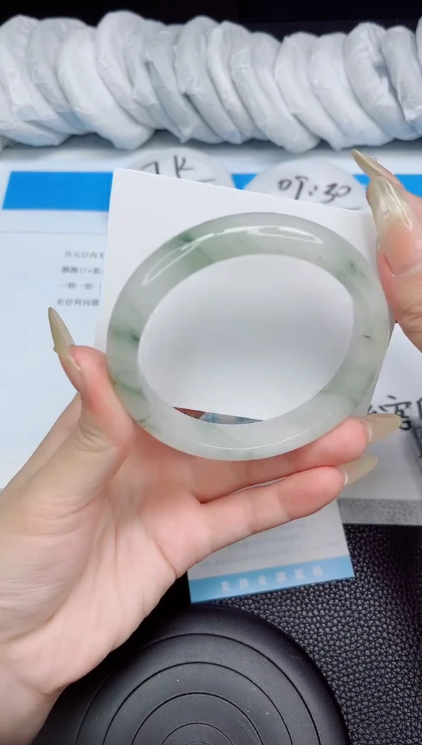 石英质玉手镯未镶嵌134-62.5