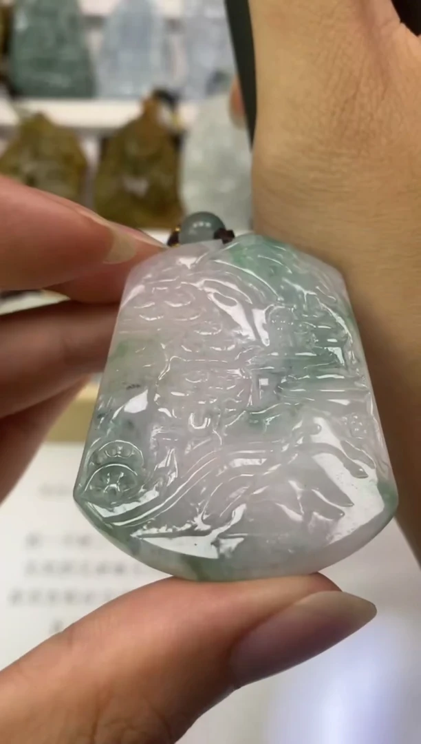 翡翠未镶嵌颈饰火*人天然翡翠