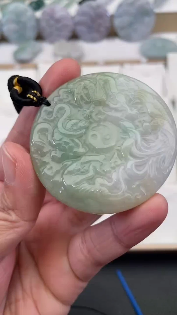 颈饰未镶嵌翡翠天然缅甸翡翠A货390