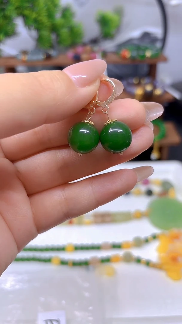 和田玉（碧玉）14K金镶嵌耳饰E600