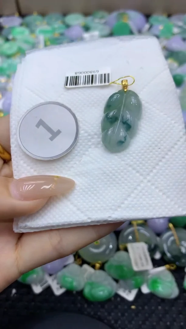 颈饰未镶嵌翡翠天然缅甸翡翠A货