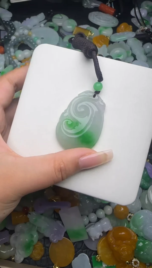 翡翠未镶嵌颈饰天然缅甸翡翠吊坠
