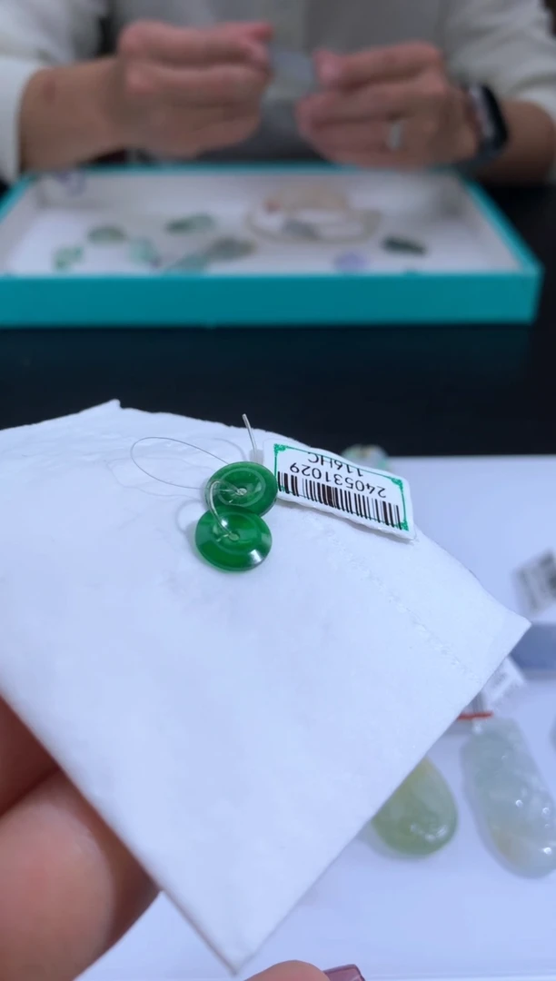 未镶嵌定制翡翠疯****子翡翠