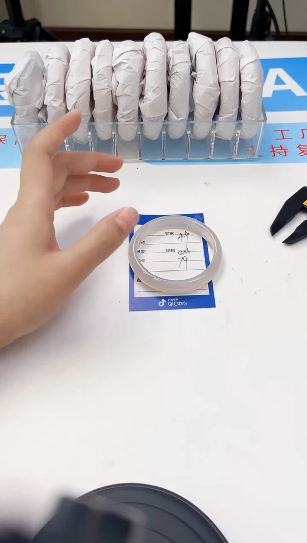 未镶嵌手镯石英质玉49石英质玉玛瑙