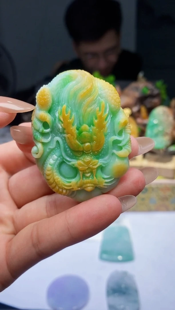 【闪购商品】翡翠颈饰未镶嵌翡翠A货