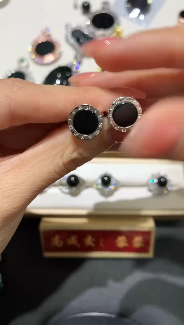 【闪购商品】翡翠吊坠(不含链)银S925镶嵌35多人多样性随机发货1件