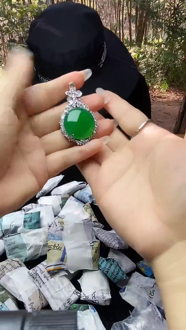 满色吊坠    所见即所得