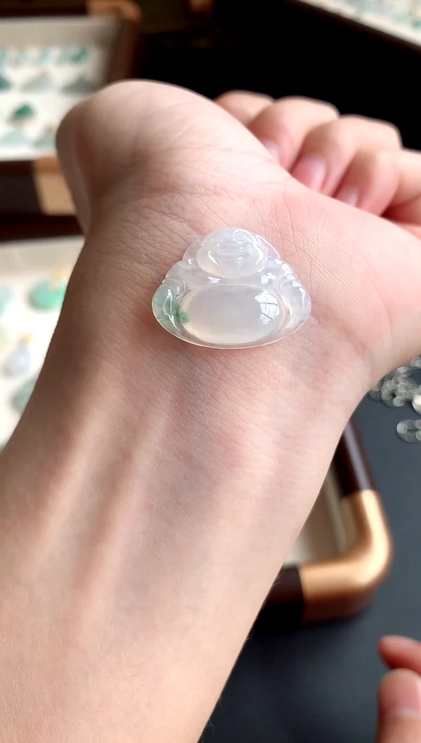 颈饰未镶嵌翡翠飘花佛公