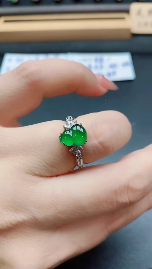 银S925镶嵌戒指翡翠1