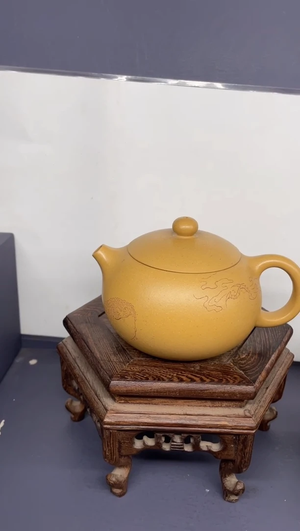 【闪购商品】紫砂茶壶黄金段 西施  刻绘 金蟾