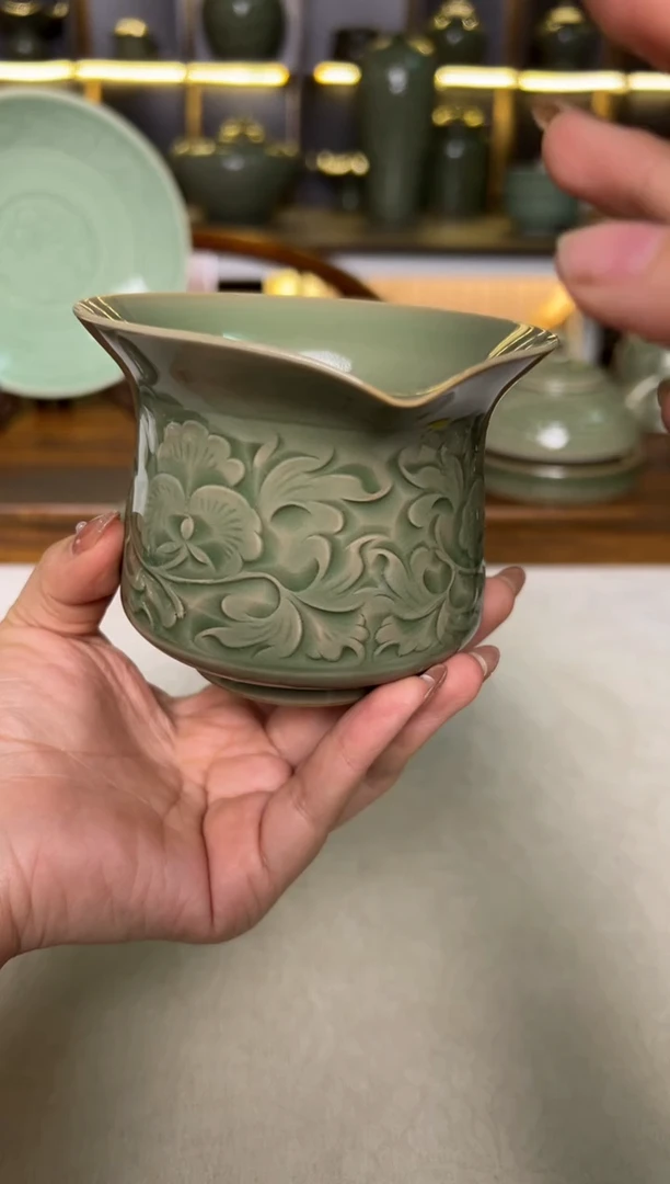 陶瓷耀州窑纯手工缠枝牡丹马蹄公道杯