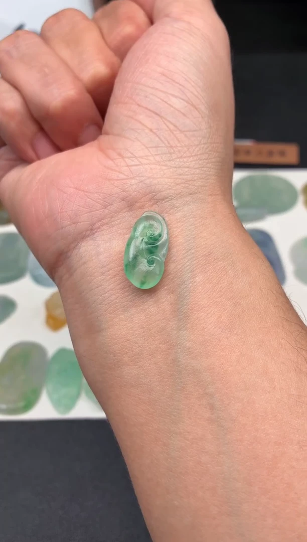 未镶嵌定制翡翠翡翠