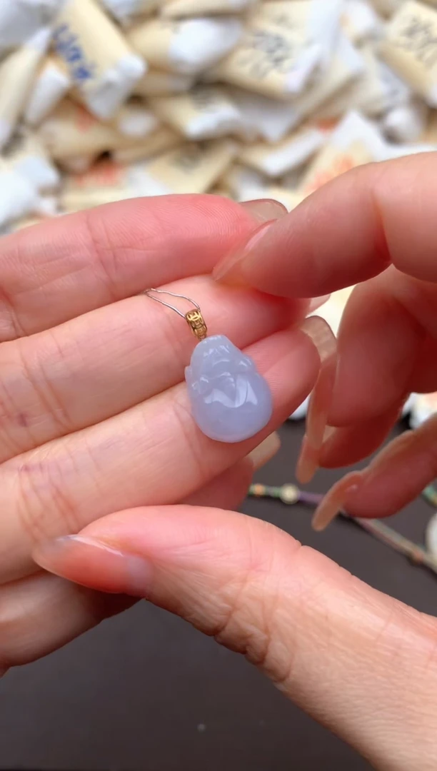 翡翠挂件18K金镶嵌一