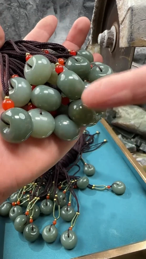 和田玉未镶嵌颈饰吊坠多样性拍一发一件