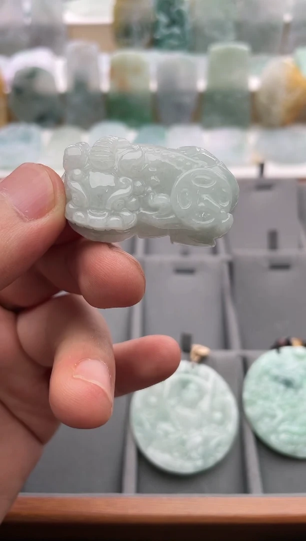 【闪购商品】翡翠颈饰未镶嵌..../2/19/ 210