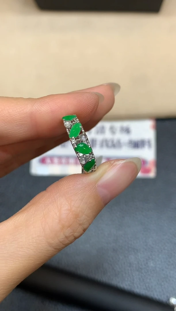 18K金镶嵌戒指翡翠16【无鉴赏期】