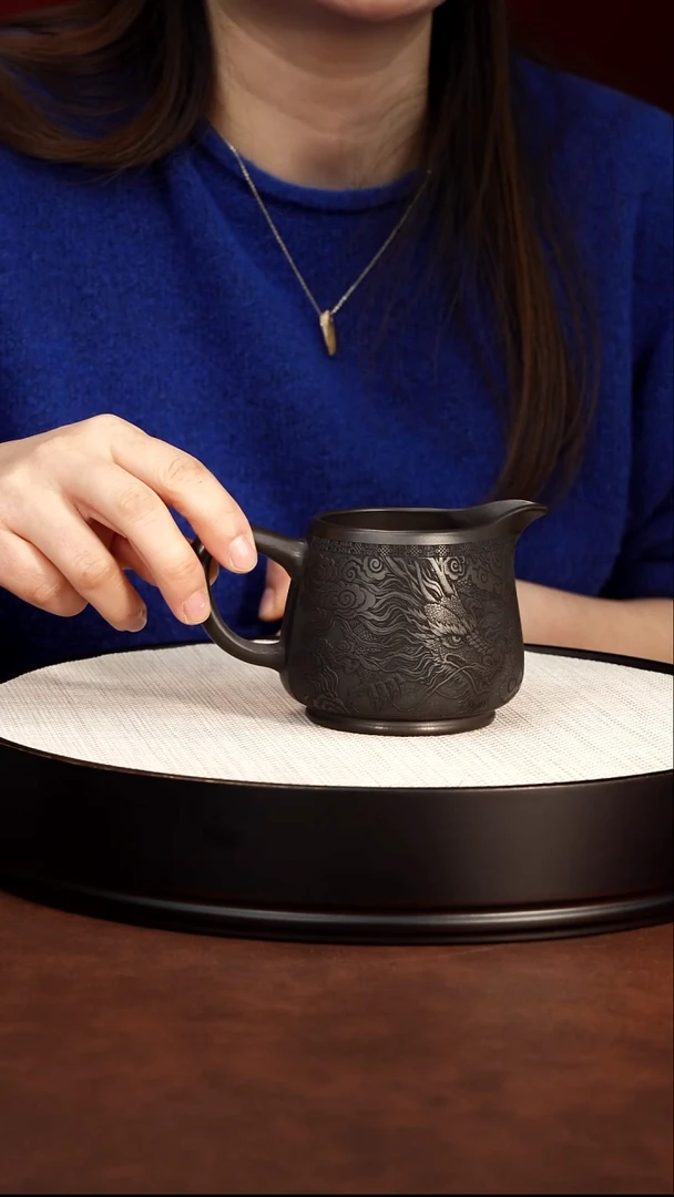 紫砂茶案宜兴紫砂 石黄隐龙公道杯 高传霖