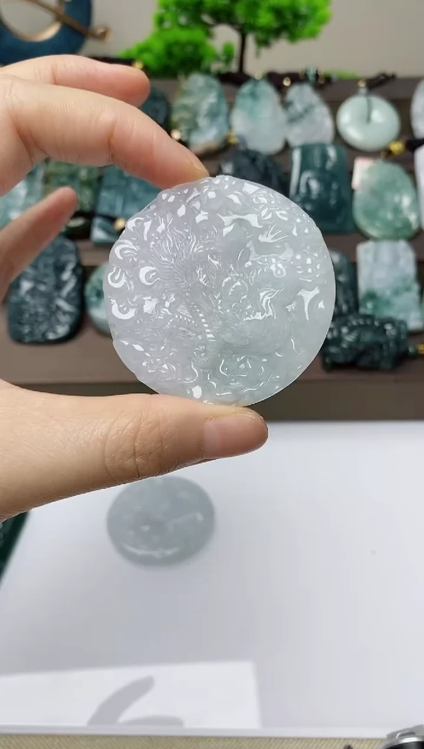 翡翠未镶嵌颈饰