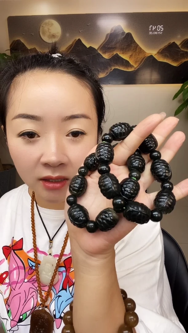 富甲手串多样性随机发一