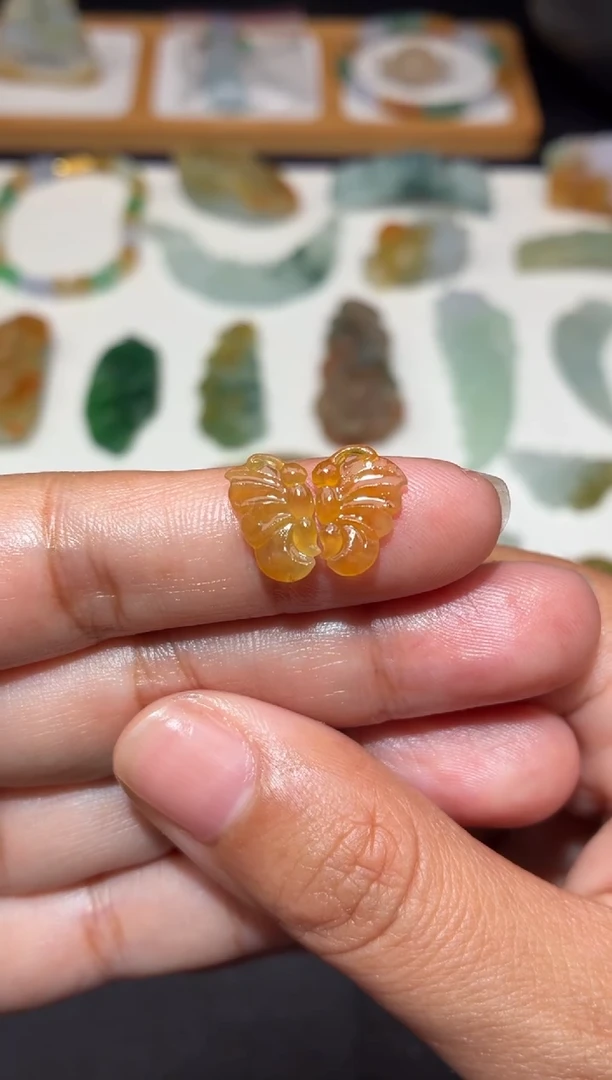 未镶嵌定制翡翠蝴蝶