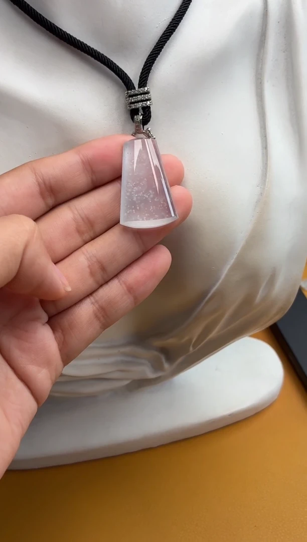 吊坠(不含链)未镶嵌翡翠柱子 30.4 19.9 6.0