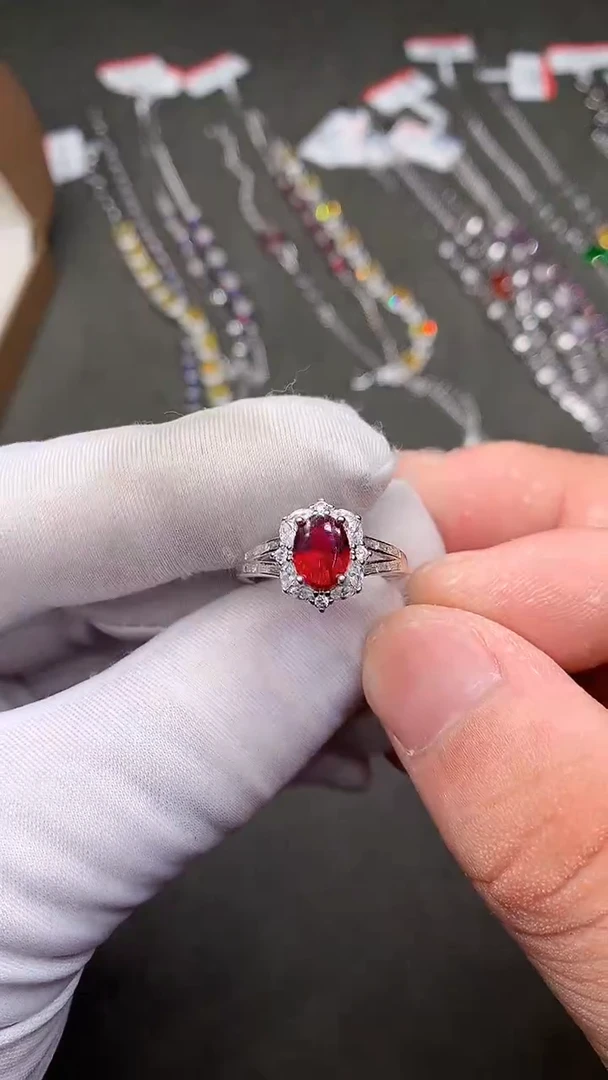【闪购商品】红宝石戒指银S925镶嵌...........