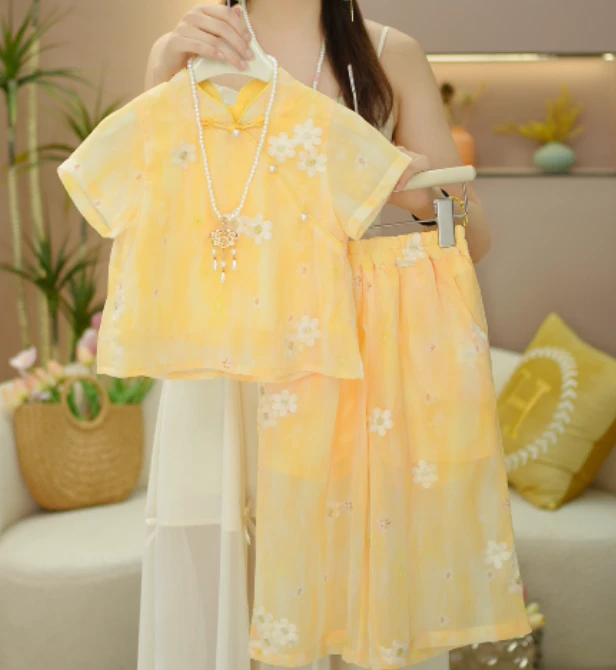 逗小铺【七尚】2025女童薄款新中式夏季中国风时髦短袖长裤套装m178