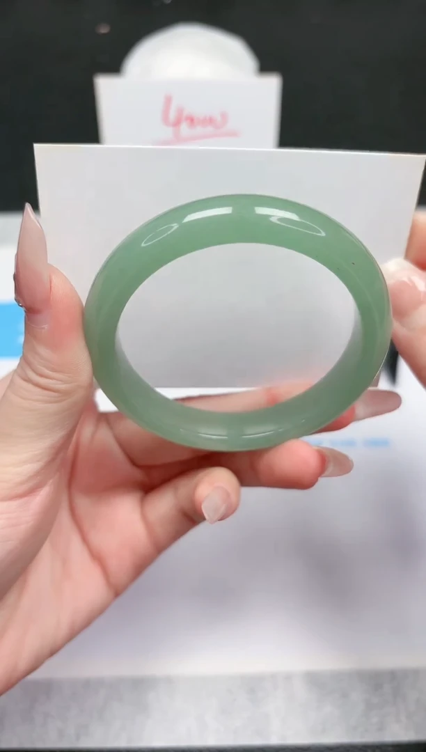 【闪购商品】石英质玉手镯未镶嵌652-56