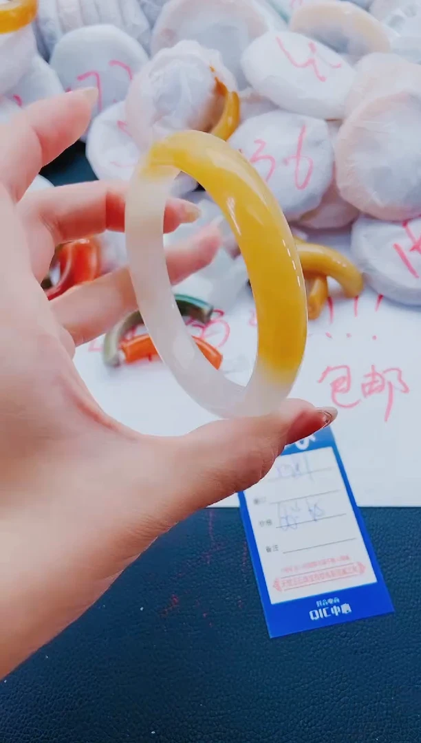 未镶嵌手镯石英质玉M81-66-65