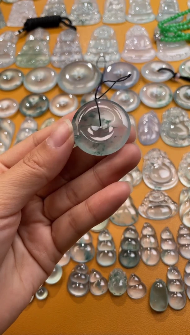 【闪购商品】翡翠吊坠(不含链)未镶嵌扣子