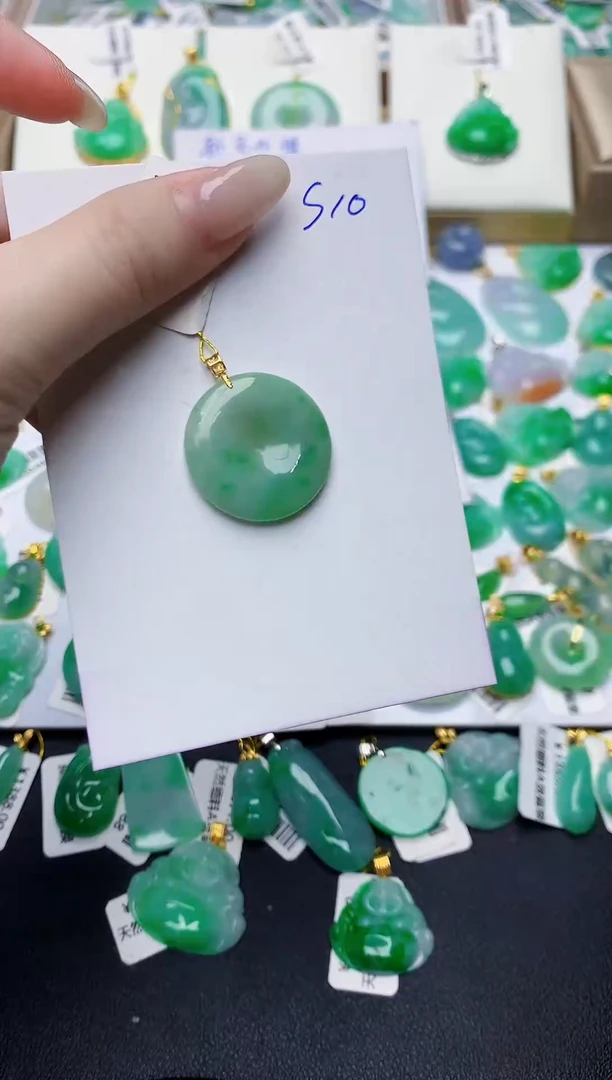 翡翠未镶嵌颈饰0000000000