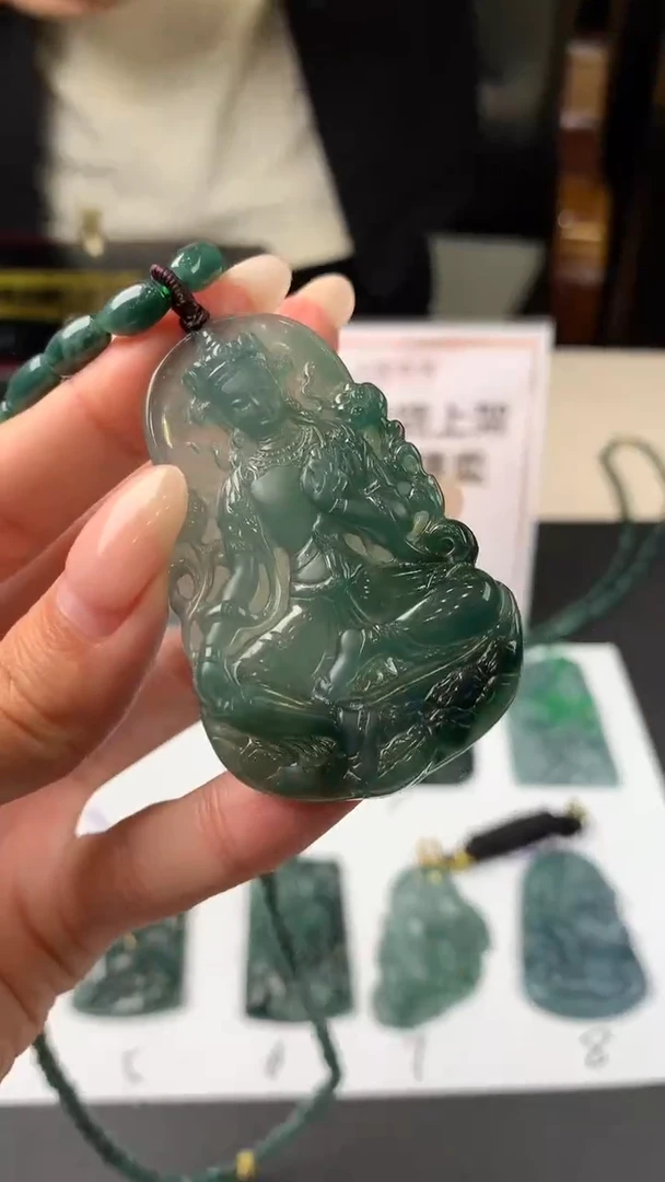 【闪购商品】定制翡翠未镶嵌不退不换随机发CMH1件-A