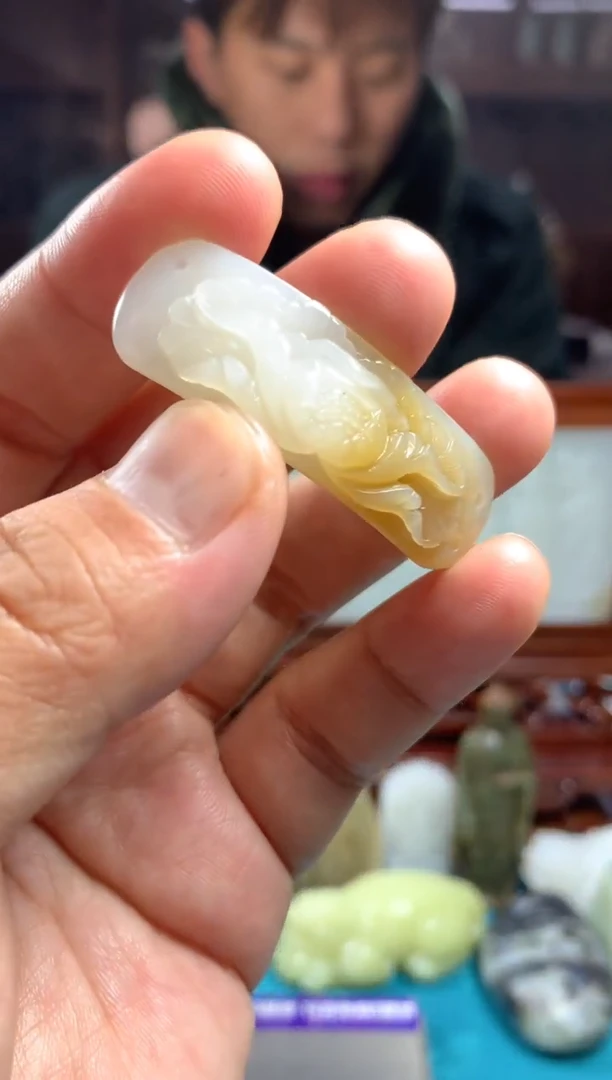 颈饰未镶嵌和田玉拍一发一
