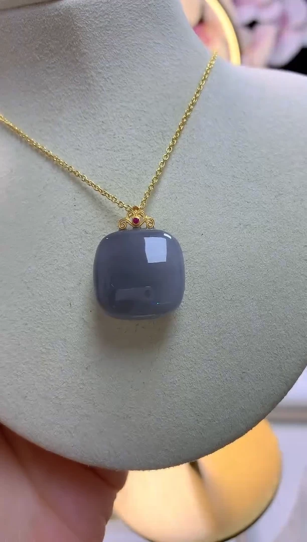 【闪购商品】和田玉吊坠18K金镶嵌烟紫方糖