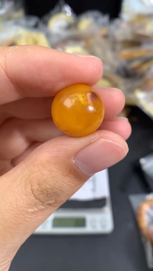 蜜蜡未镶嵌珠宝奇石1