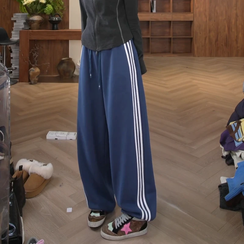 “拾光者”秋冬新款时尚百搭休闲杠条加绒校服裤卫裤LK2508502