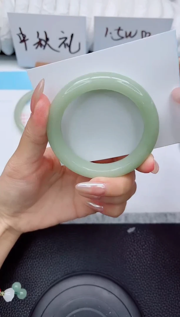 未镶嵌手镯石英质玉171-53