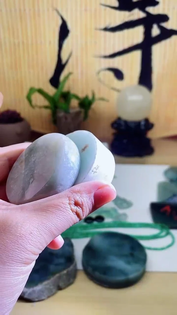 翡翠未镶嵌颈饰翡翠386