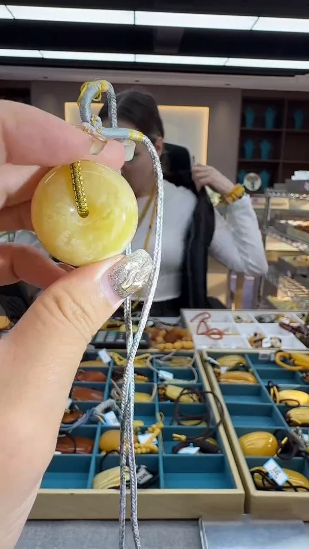 手链琥珀未镶嵌142秒拍号 假一罚三
