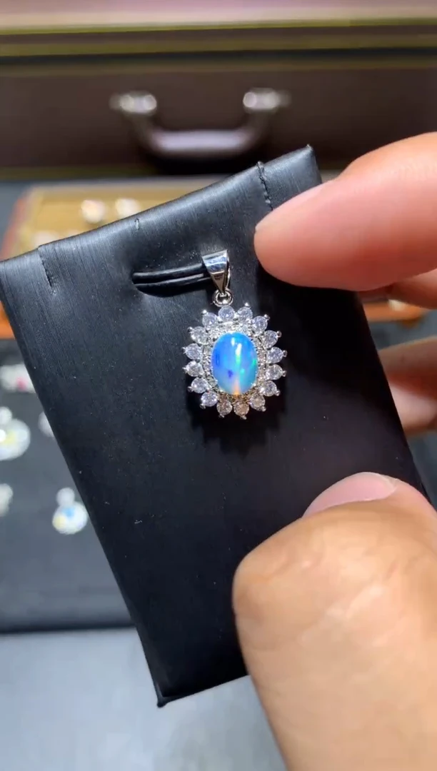 未镶嵌欧泊颈饰R49