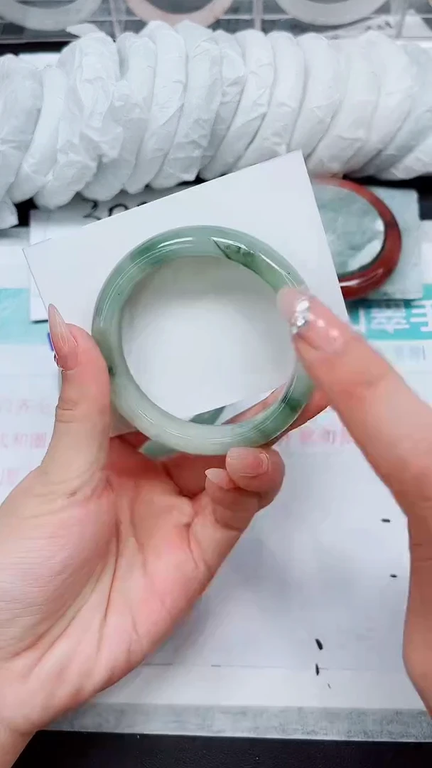 【闪购商品】石英质玉手镯未镶嵌A20-56/57